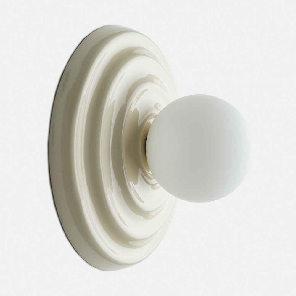 Ezrin Nordic keramische bolvormige wandlamp3.webp__PID:a3b8067b-5a05-4be0-93d9-b36d563423b4