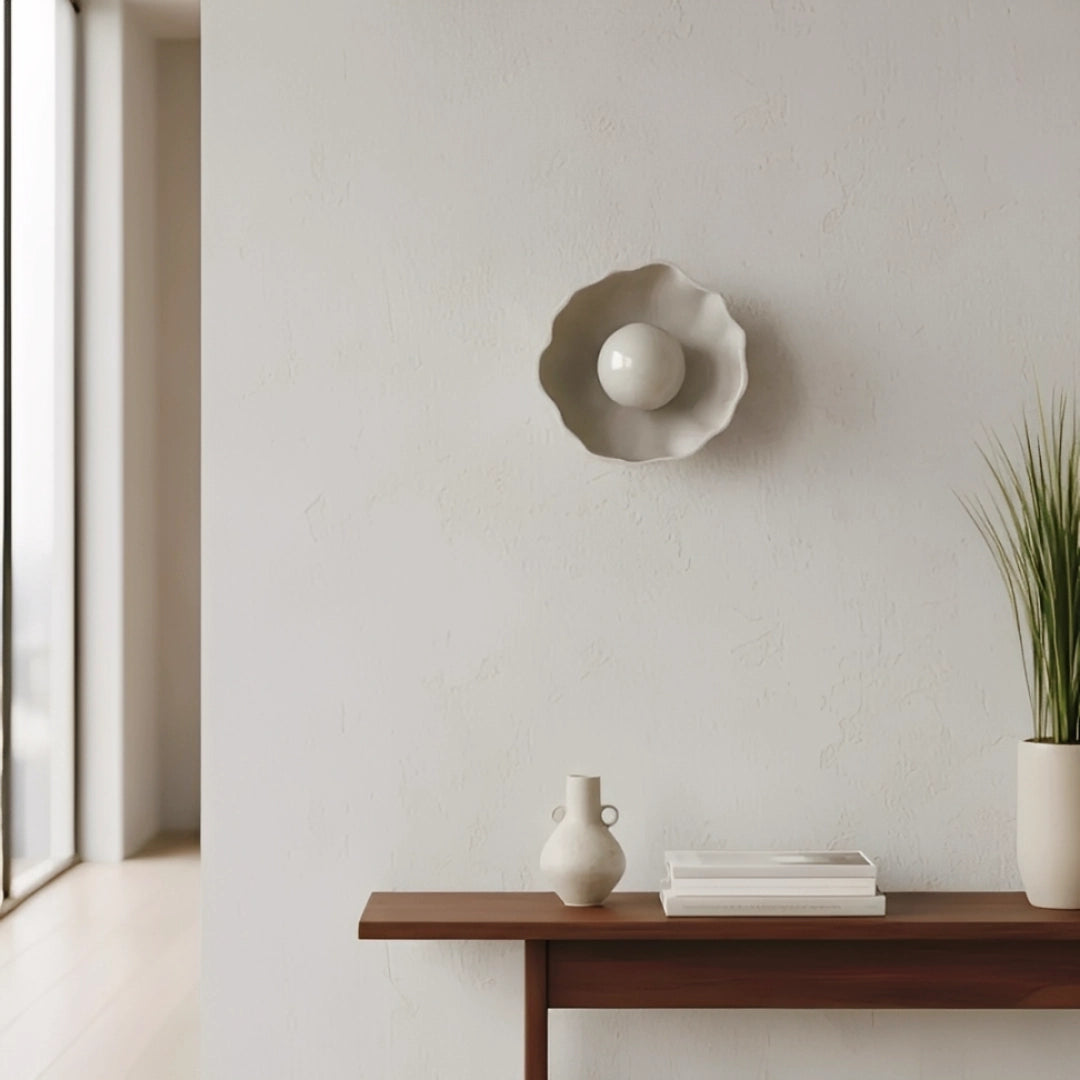 Kaito Wabi-Sabi vägglampa med blommotiv i keramik12.webp__PID:c5639c01-a0d7-4b75-9152-b44acea0787e