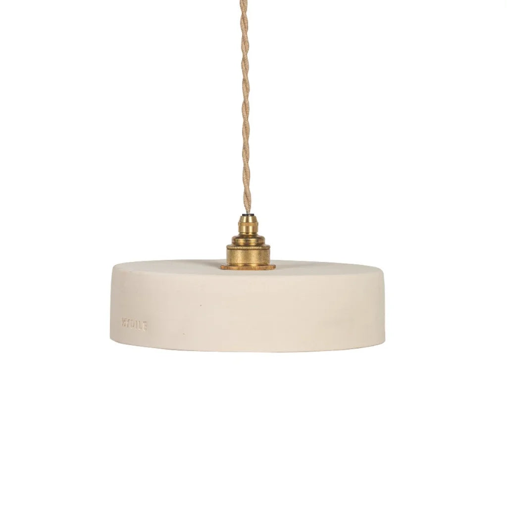Suspension minimaliste en céramique Peregrine (1).webp__PID:46f19e03-77da-412b-84f7-8e1d732e9b62