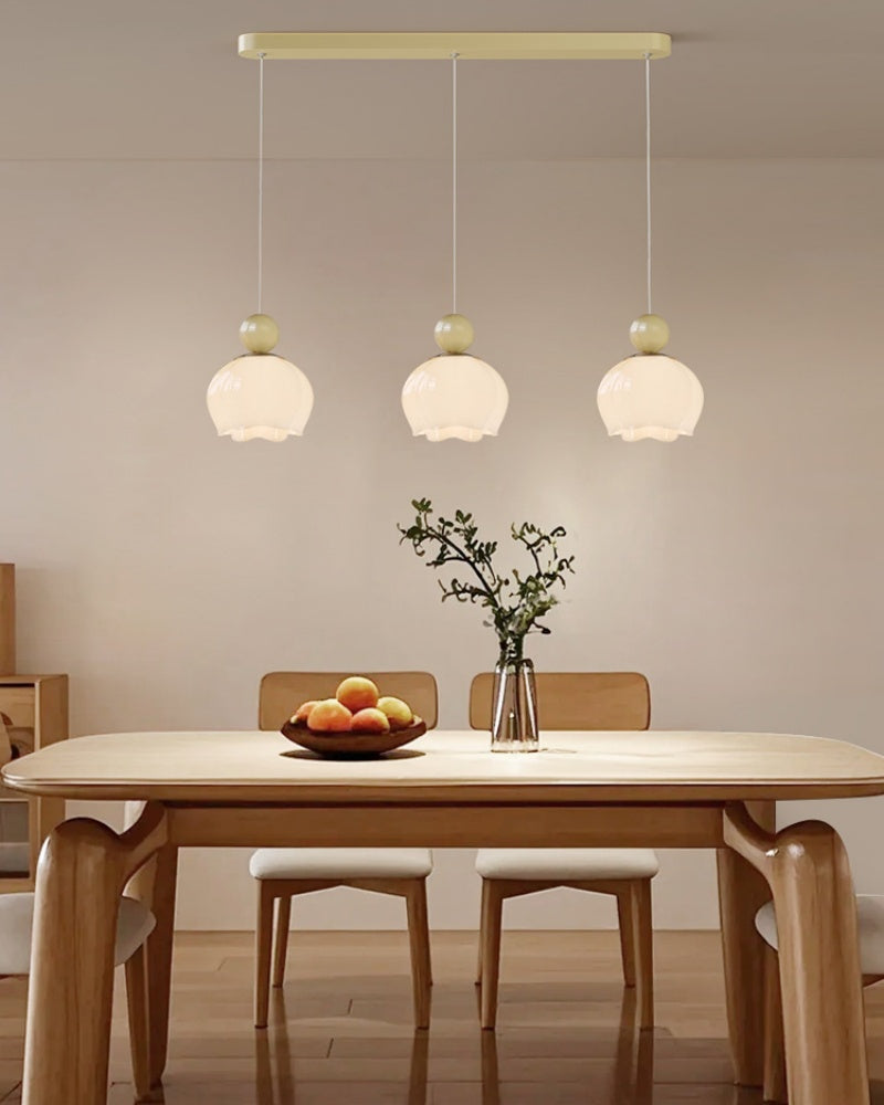 Valeska Nordic Cream Flower Glass Pendant Light (3).webp__PID:9a812488-1235-4c0d-b77d-8951e5a596ca