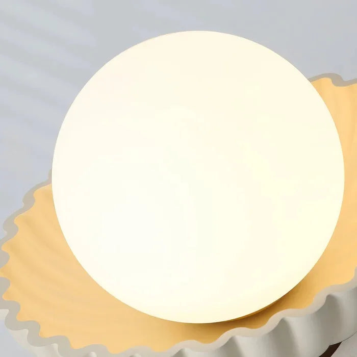Juno-Cream-Colored-Flower-Bud-Glass-Ceiling-Lamp (5).webp__PID:11eaa750-0619-4009-b987-c9807348108e