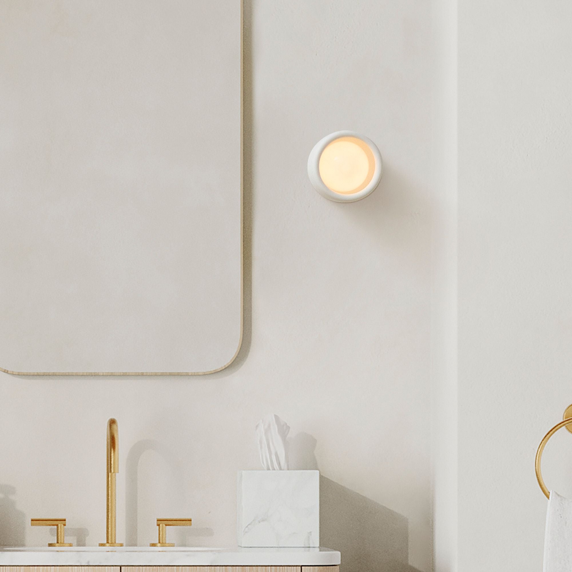 Elyndraea Nordic Bauhaus Metal Bowl Pendant Light8.webp__PID:131fd0b8-5f34-40f2-86e0-0f0464053e61