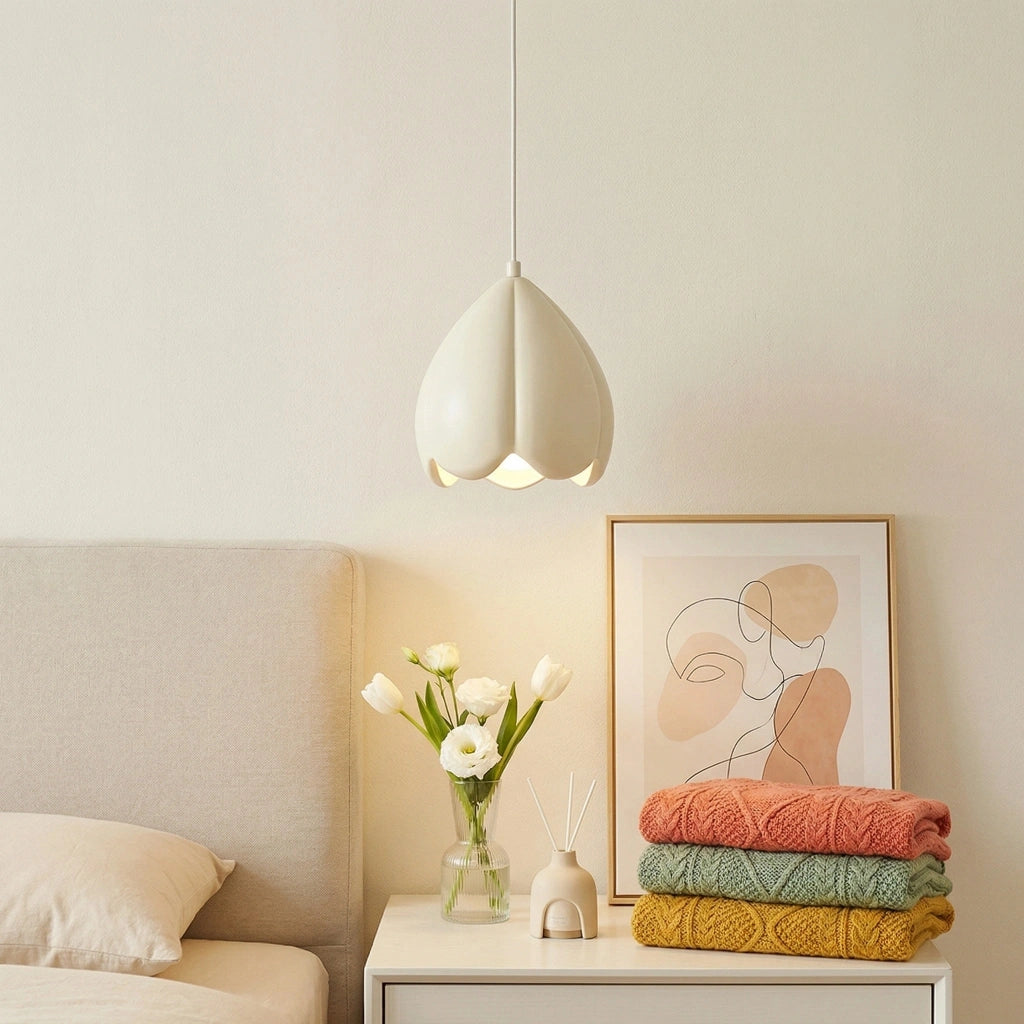 Valerius Modern Flower Bud Resin Pendant Light10.webp__PID:8772b0d2-5c57-477c-9b01-7ee337328ed0