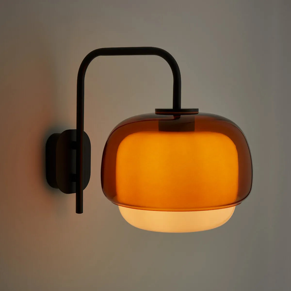 Alenya Nordic Colorful Glass Wall Light detail4.webp__PID:c92c7123-34f4-4549-a2f4-2edc0b056221