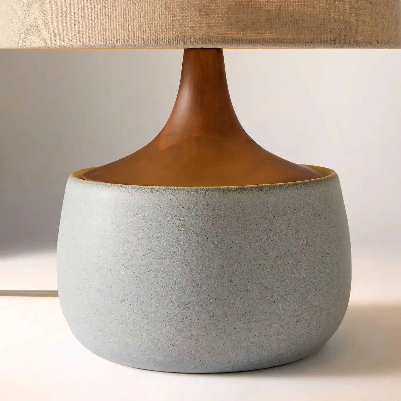 Noah Minimalist Linen Ceramic Table lamp 9.webp__PID:3ca34a42-3ff9-4bf9-90a7-87aeebb3e2a4